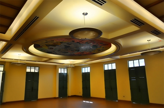 «Назад в будущее» -тысяча и одна дверь стильного офиса