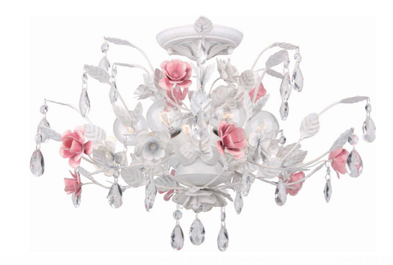 Цветочная люстра подходит для нежного цветочного дизайна
