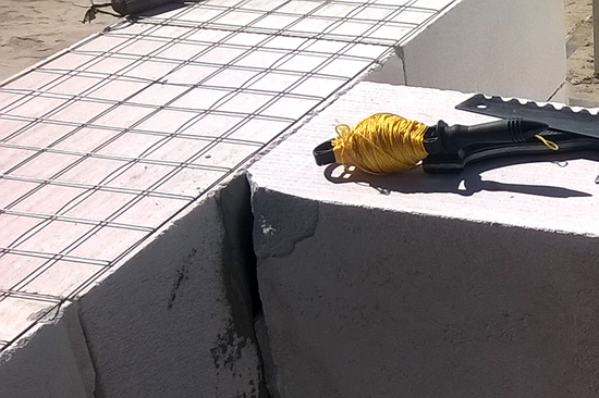 Армирование газобетона с помощью кладочной арматурной сетки