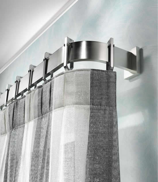 Багетный настенный карниз с люверсами