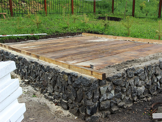 Фундамент для дома их пенопласта