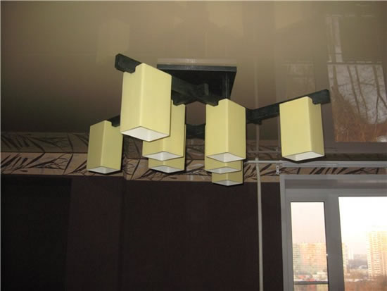 натяжные потолки крепление люстры