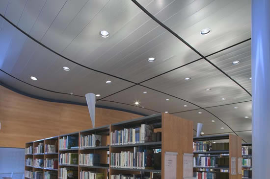 Индивидуальный дизайн реечного потолка