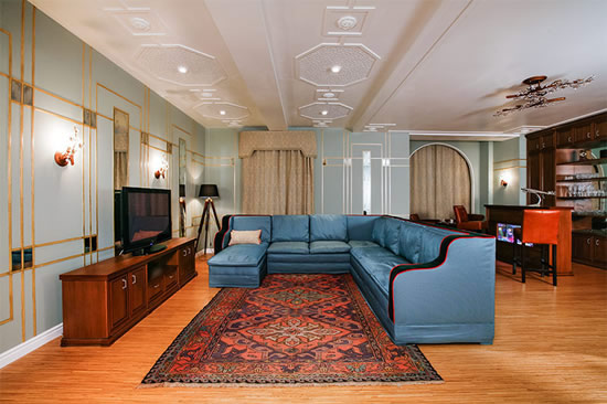 Геометрический узор на гипсокартонном потолке