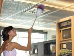 как мыть подвесные потолки