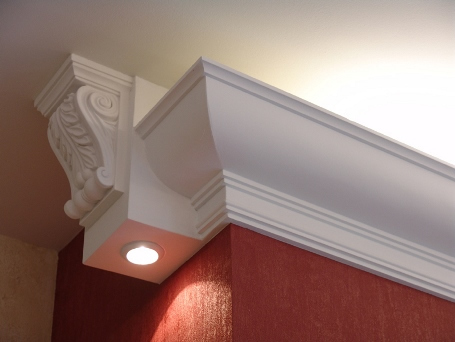 Потолочный плинтус с подсветкой – выбор для богатого интерьера