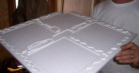 Нанесение клея на элемент