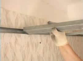 как выровнять потолок гипсокартоном