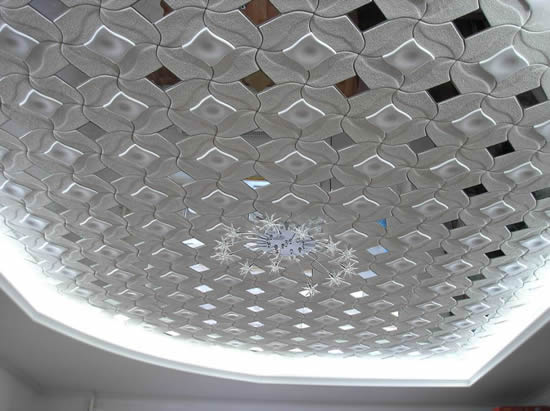 Кто-то выбирает такой потолок