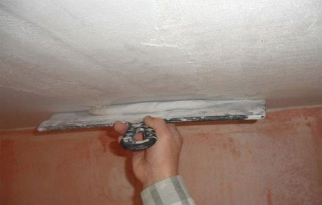 Выравнивание и покраска потолка