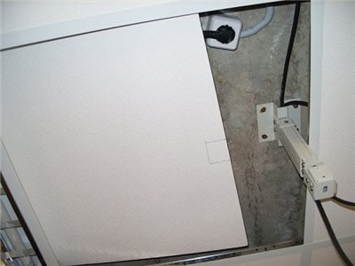 крепление проектора к потолку