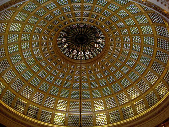 Куполообразный потолок Тиффани: дизайнерский вариант