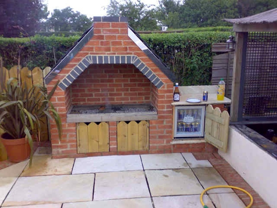 Мангал из кирпича, сделанный своими руками
