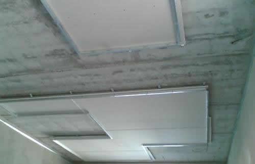 Разметка и установка профилей под вставки на потолке