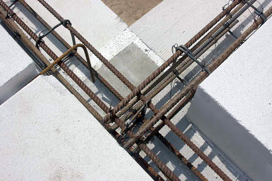 Монолитный армированный пояс в стене из пеноблоков