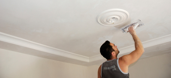 Затирка потолка перед покраской