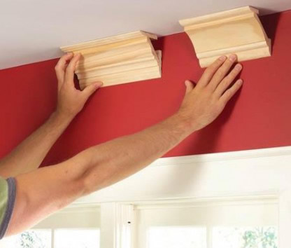 Приклеивание на обои