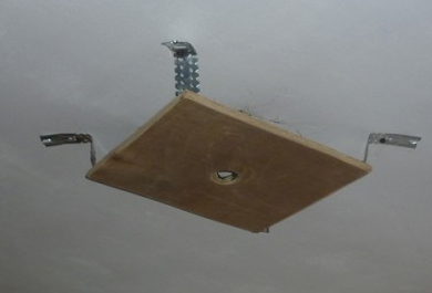 натяжной потолок и освещение