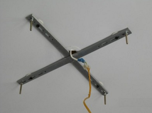 освещение в натяжных потолках