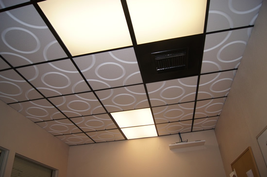 Подвесной потолок из полистирольной плитки