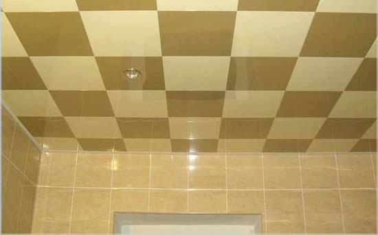 В виде шахматной доски