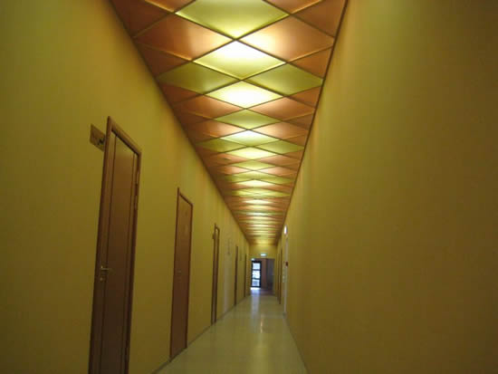 Растровый потолок из акрилового стекла