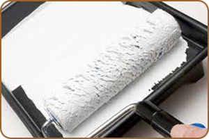 Раскатывание валика перед покраской