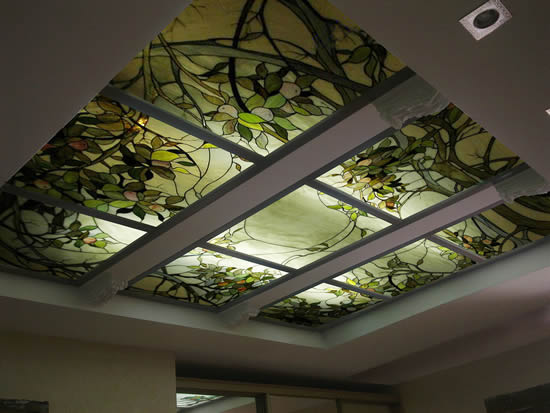 Расписной витраж на пластиковой раме