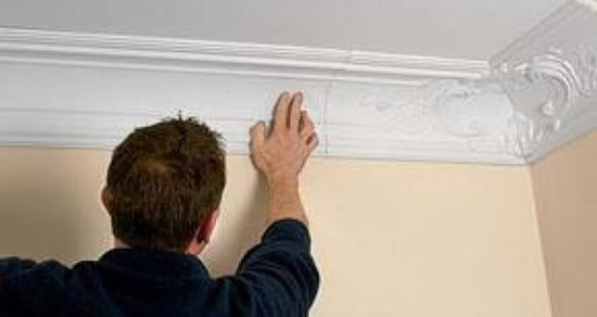 Соединение двух полос плинтуса