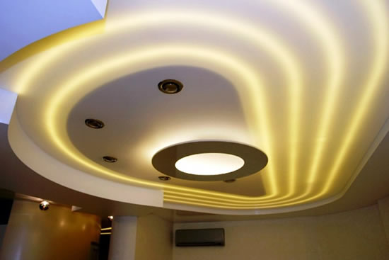 Дизайнерское оформление при помощи матового потолка