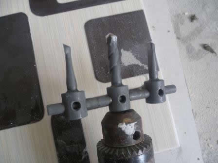 укладка керамической плитки на потолок