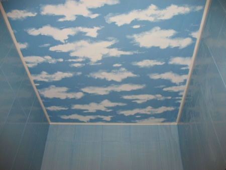 украшение потолка лепниной