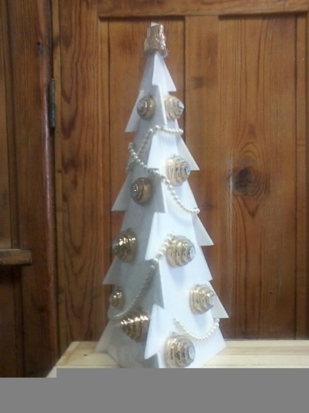 Объемная елка из пенопласта