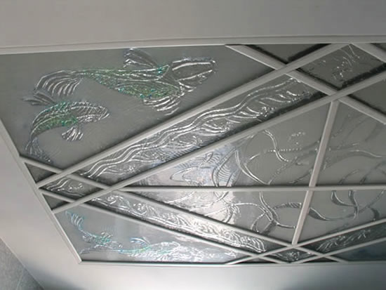 Закалённое стекло с рельефом