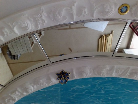 Комбинированные потолки с зеркалом